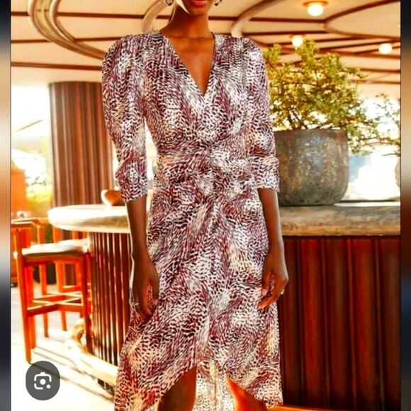 Express Asymmetrical Dress in Purple and White - Picture 2 of 10